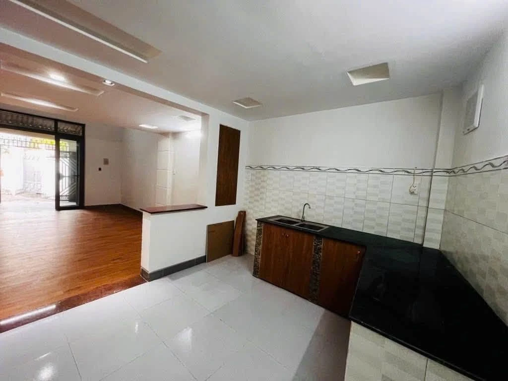 Bán nhà 2 tầng 64,5m2 đường số 4 Trường Thọ, Thủ Đức, hơn 4 tỷ - Ảnh 1