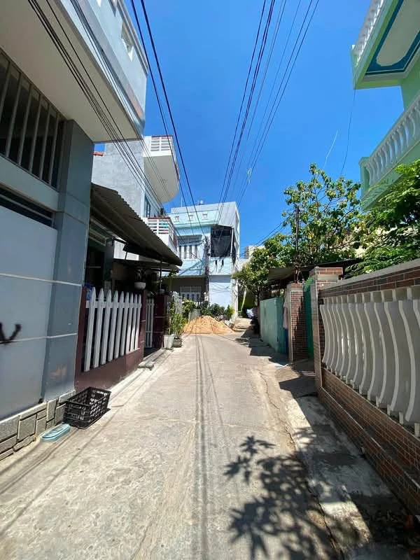 Bán nhà cấp 4 hẻm 100m2 Nguyễn Thái Học, Tuy Hoà