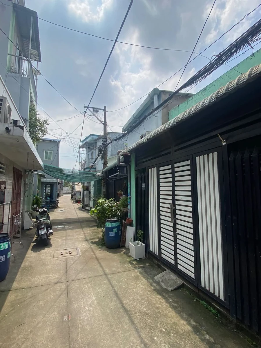 Bán nhà 49m² hẻm xe hơi Linh Xuân 2 tỷ - Ảnh 1