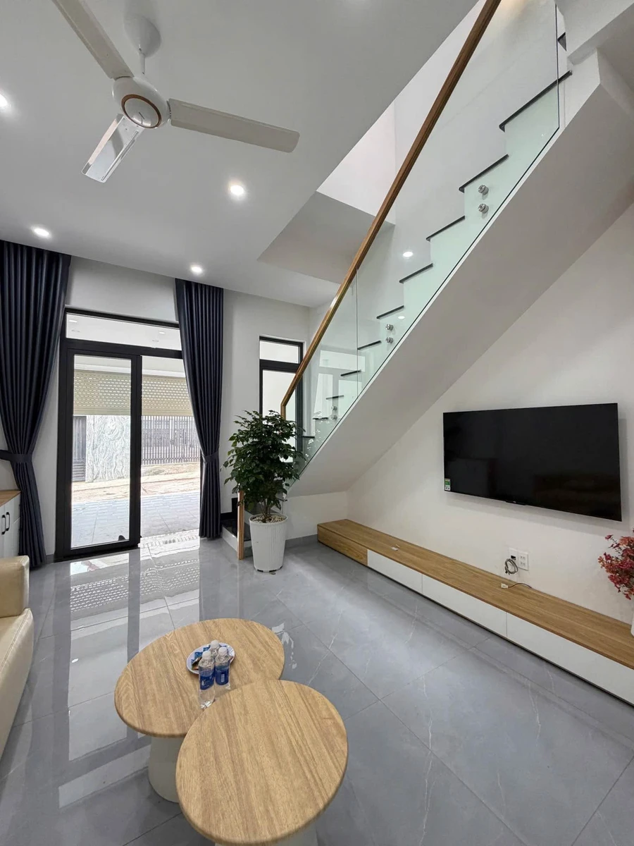 Bán nhà hẻm 2PN 3,99 tỷ Y Moan Tân Phú - Ảnh thu nhỏ 3