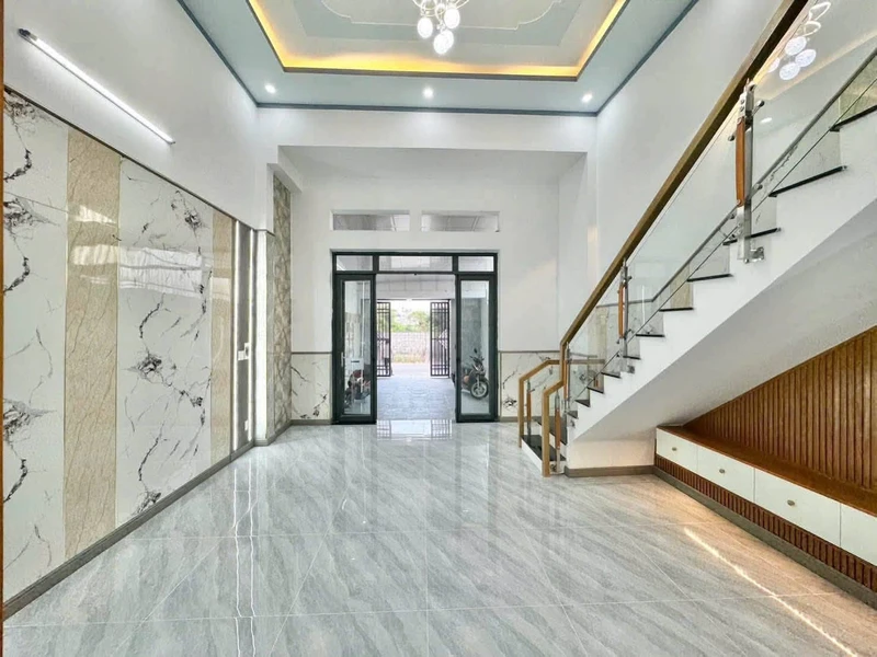 Bán nhà cấp 4 gác lửng mặt tiền đường Vũng Việt, Dĩ An, Bình Dương, 123m2, hơn 5 tỷ