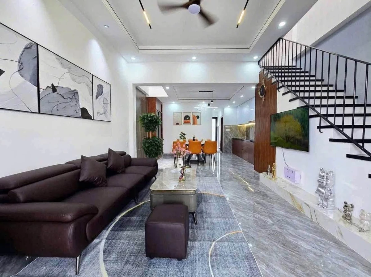 Bán nhà mới 3PN 105m² với nội thất, gần KDL Bửu Long Biên Hoà 700 triệu - Ảnh thu nhỏ 2