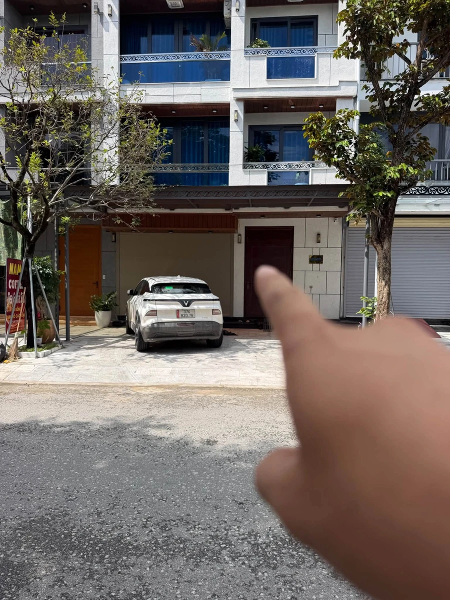 Bán nhà 3 tầng 4PN 126m² full nội thất Cửa Tiền - Ảnh thu nhỏ 2