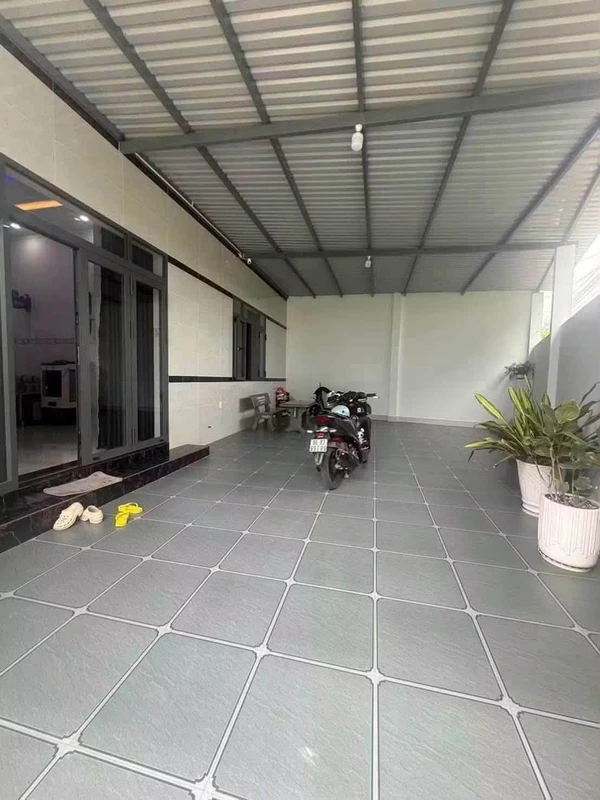 Bán nhà góc 2 mặt tiền 150m2 Phan Thiết 1 tỷ 550 triệu