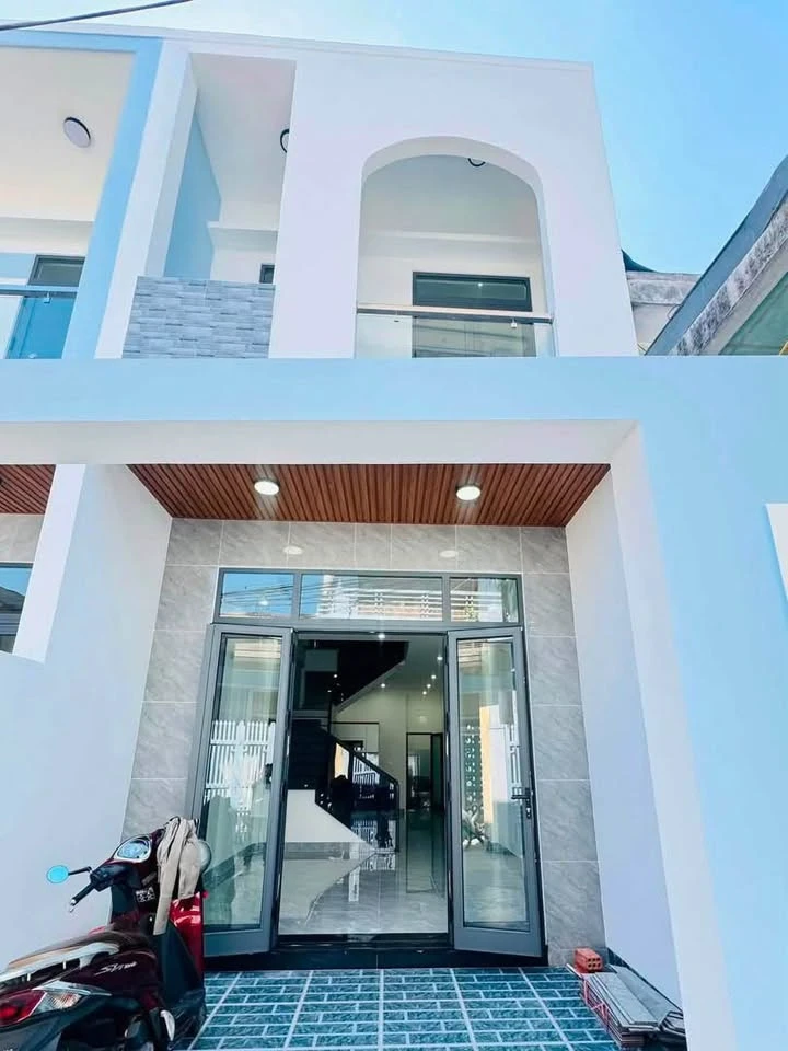 Bán nhà 3 tầng 68m2 Nguyễn Công Phương, Quảng Ngãi 1 tỷ 700 triệu - Ảnh 1