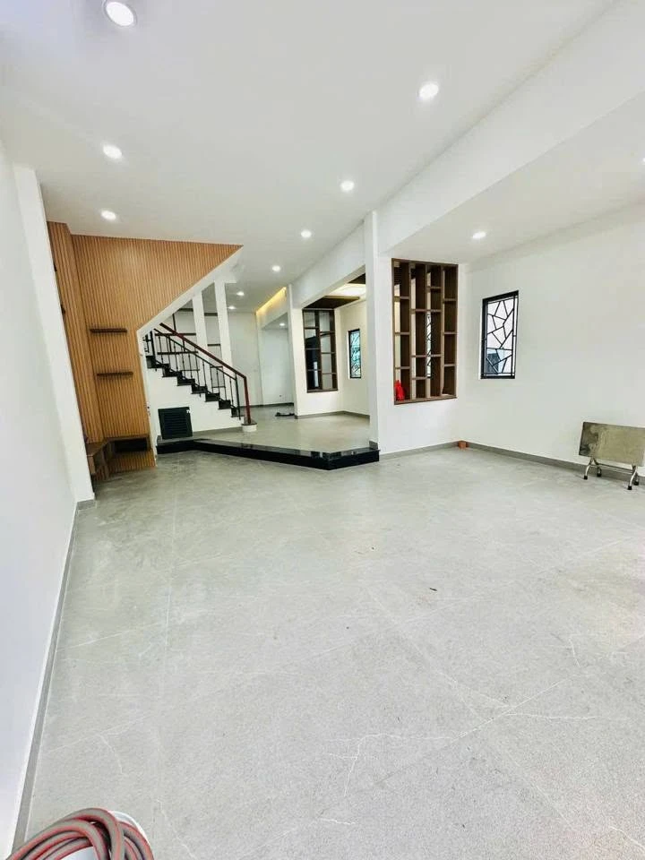 Bán nhà mặt tiền Tên Lửa 76m2 4 tầng 8.7 tỷ - Ảnh thu nhỏ 2