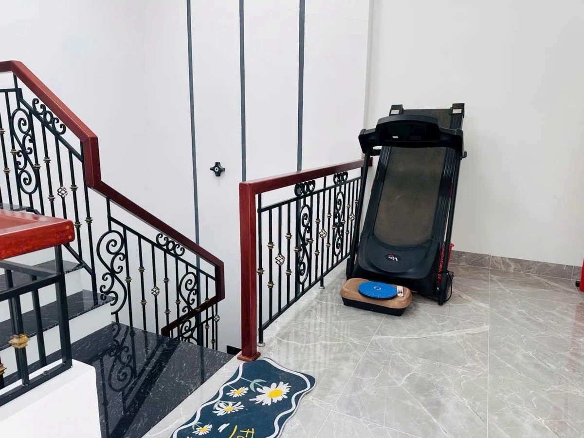 Bán nhà 3 tầng mặt tiền 80m² Chơn Tâm sát biển Đà Nẵng - Ảnh thu nhỏ 4