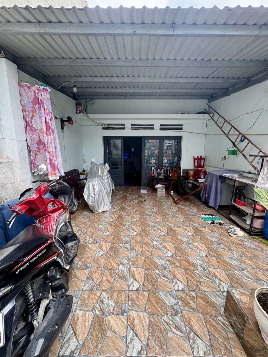 Bán nhà hẻm ô tô 4m, 82m2 gần Dương Thị Mười, chợ Hạt Điều, giá hơn 4 tỷ - Ảnh thu nhỏ 3