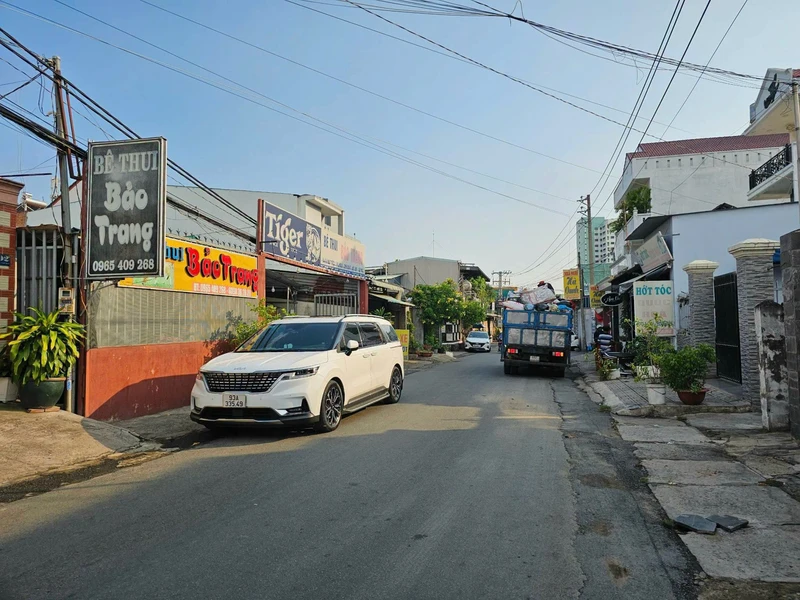 Bán nhà 1 trệt 1 lầu kèm phòng trọ 350m2 Biên Hòa 10.5 tỷ