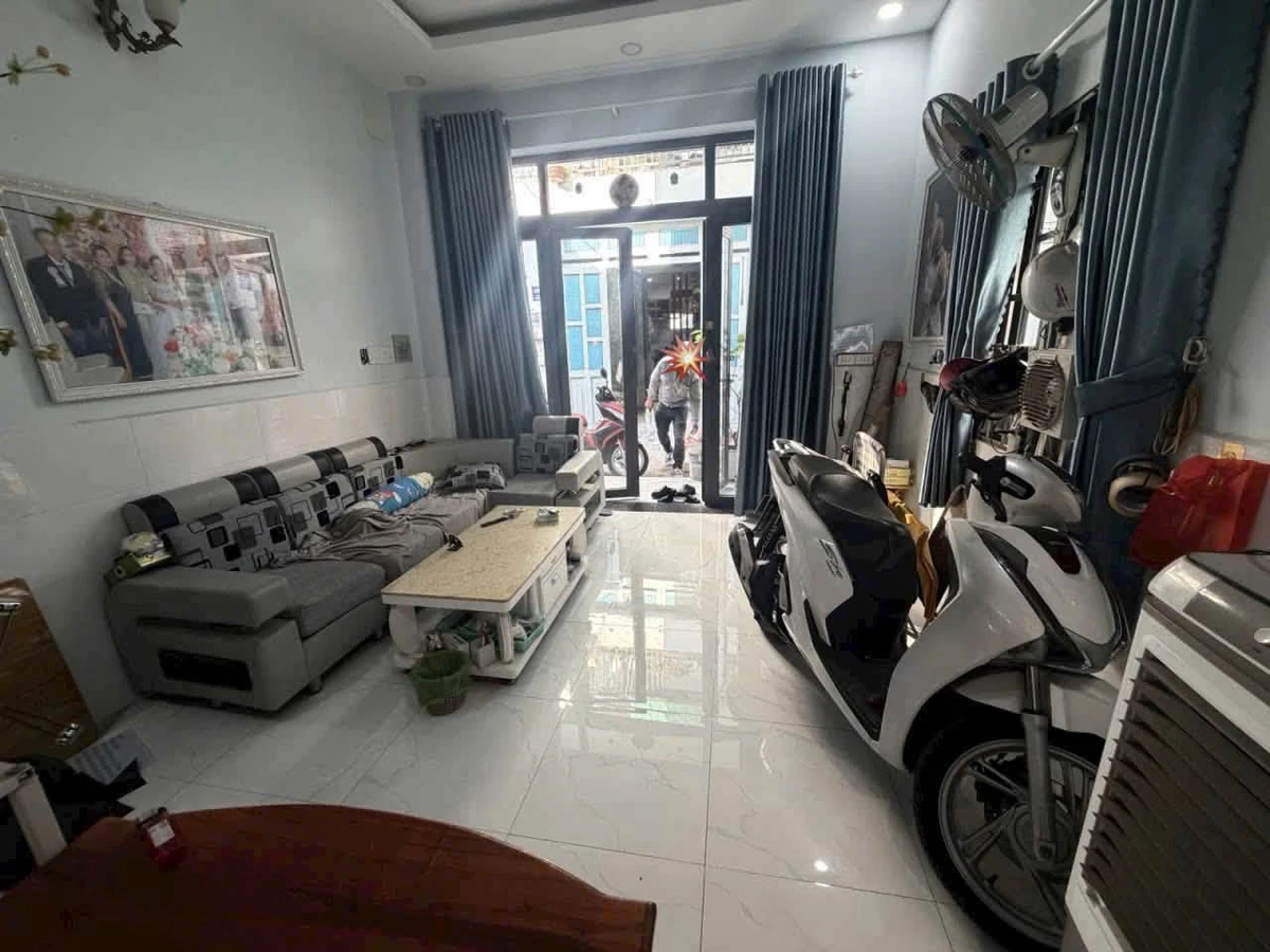 Bán nhà 2 tầng 70m² hẻm Đường 11, Trường Thọ, Thủ Đức - 4,2 tỷ - Ảnh thu nhỏ 2
