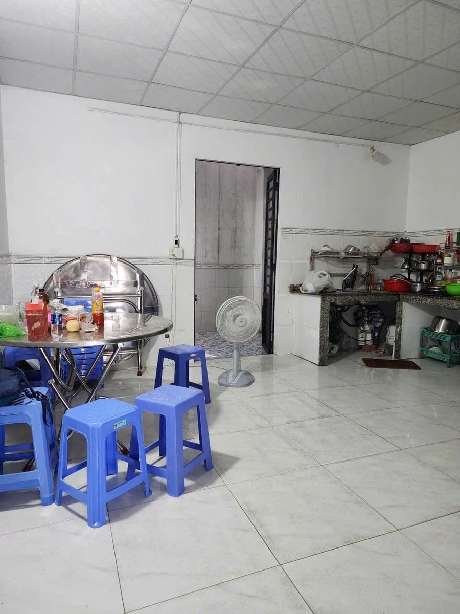 Bán nhà 2 tầng 97m2 hẻm nhựa 8m đường Dương Công Khi, Hóc Môn giá 2,35 tỷ - Ảnh thu nhỏ 5