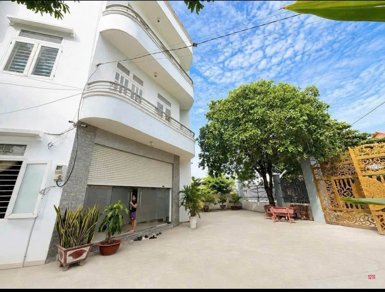 Bán dãy nhà góc 2 mặt tiền 330m² Gia Viên 9 tỷ 5 - Ảnh 1