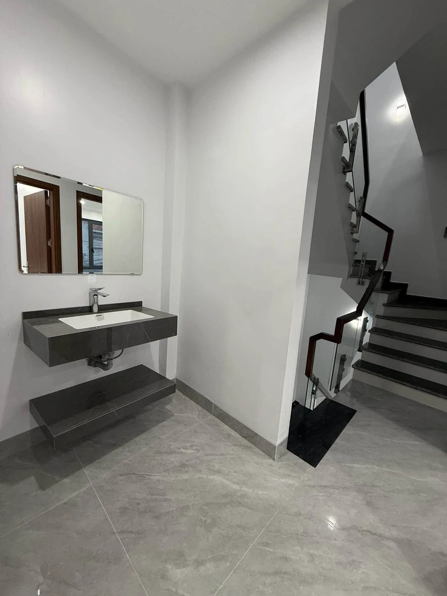 Bán nhà 3 tầng 52m² giá 2 tỷ Cao Thắng Quận 1 - Ảnh thu nhỏ 4