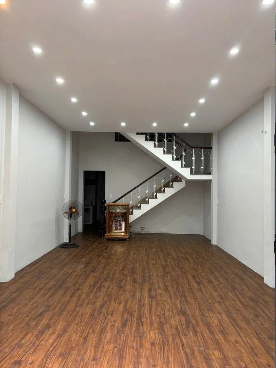 Bán nhà mặt tiền Huỳnh Thúc Kháng 70m² 6 phòng ngủ - Ảnh thu nhỏ 5