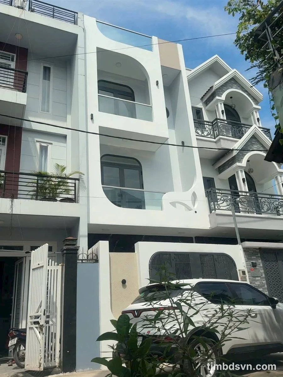 Bán nhà Thủ Đức 150m² gần Vinhomes Grand Park, giá 4.9 tỷ - Ảnh 1