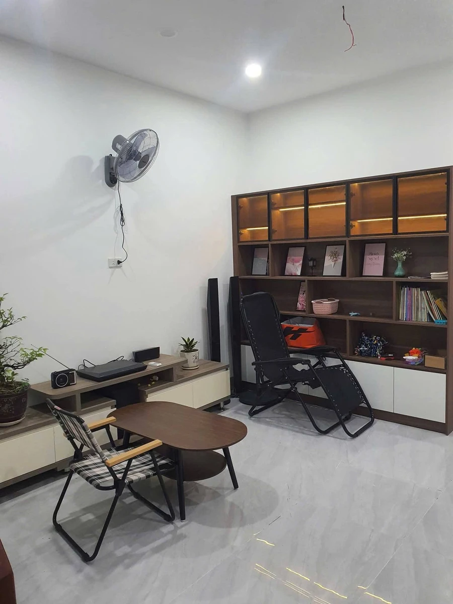 Bán nhà mặt tiền 3 tầng 49m2 Phường Lê Lợi Quy Nhơn 7.6 tỷ - Ảnh thu nhỏ 4