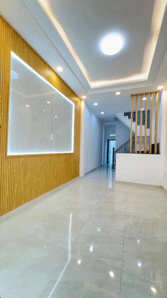 Bán nhà hẻm xe hơi 54m² 4PN Quận 1 giá 8 tỷ - Ảnh thu nhỏ 2