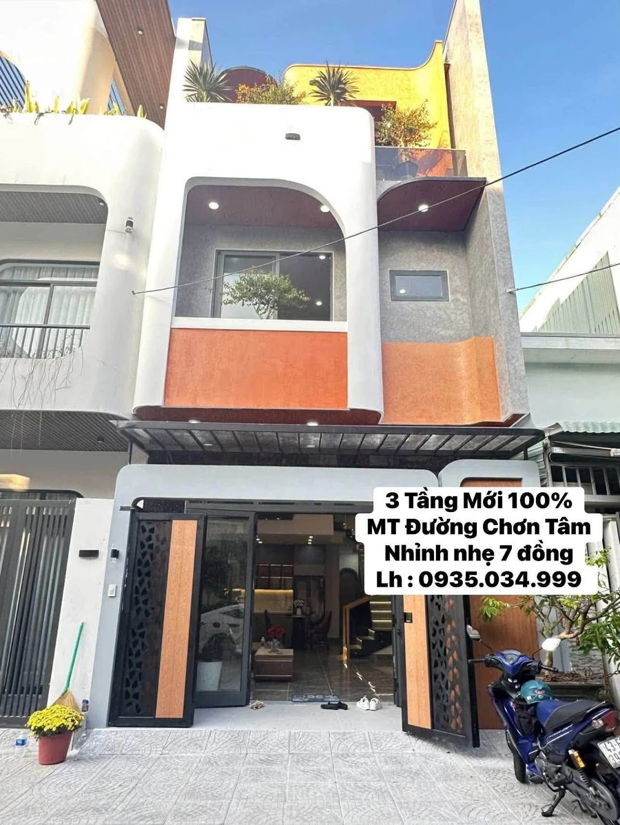 Bán nhà 3 tầng mặt tiền Chơn Tâm 76.5m2, 3PN 4WC, full nội thất - Ảnh 1