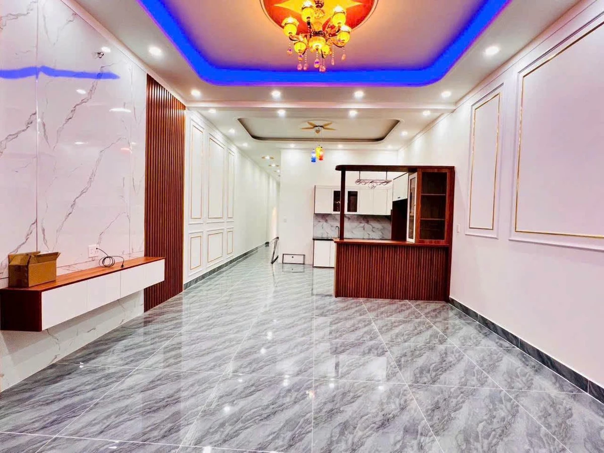 Bán nhà sổ riêng 3 PN, 150m2, giá 2 tỷ 450 triệu, Bình Tân - Ảnh thu nhỏ 2