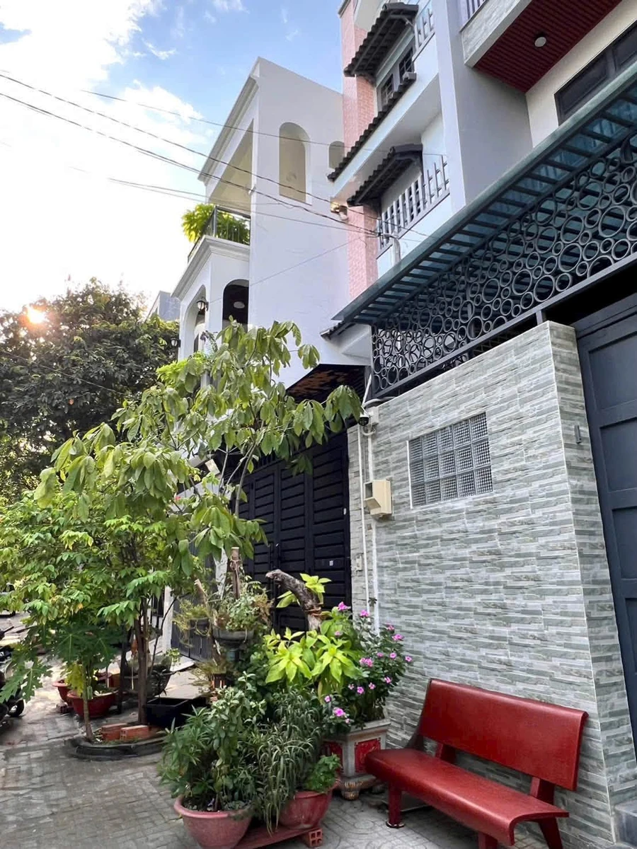Bán nhà mặt tiền đường 12m 76m², 4 tầng 4PN khu Họ Lê, gần Nguyễn Sơn, Tân Phú - Ảnh thu nhỏ 2