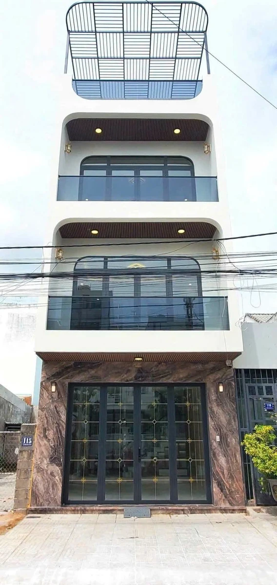 Bán nhà 4 tầng full nội thất, thang máy, 5x20m, trung tâm Phan Thiết giá 8,9 tỷ - Ảnh thu nhỏ 2