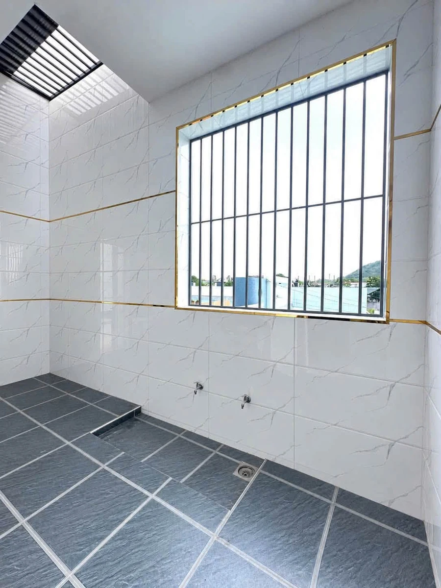 Bán nhà mặt tiền 1 trệt 1 lầu 125m² Long Hải Bà Rịa - Vũng Tàu - Ảnh thu nhỏ 2
