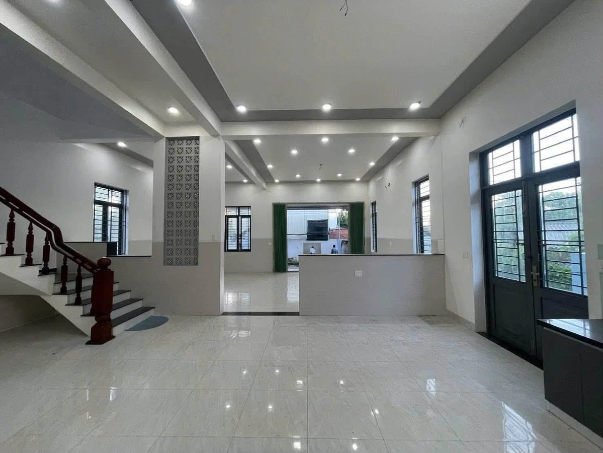 Bán nhà vườn 2 tầng 371m² Trần Anh Tông, Quảng Ngãi - Ảnh 1