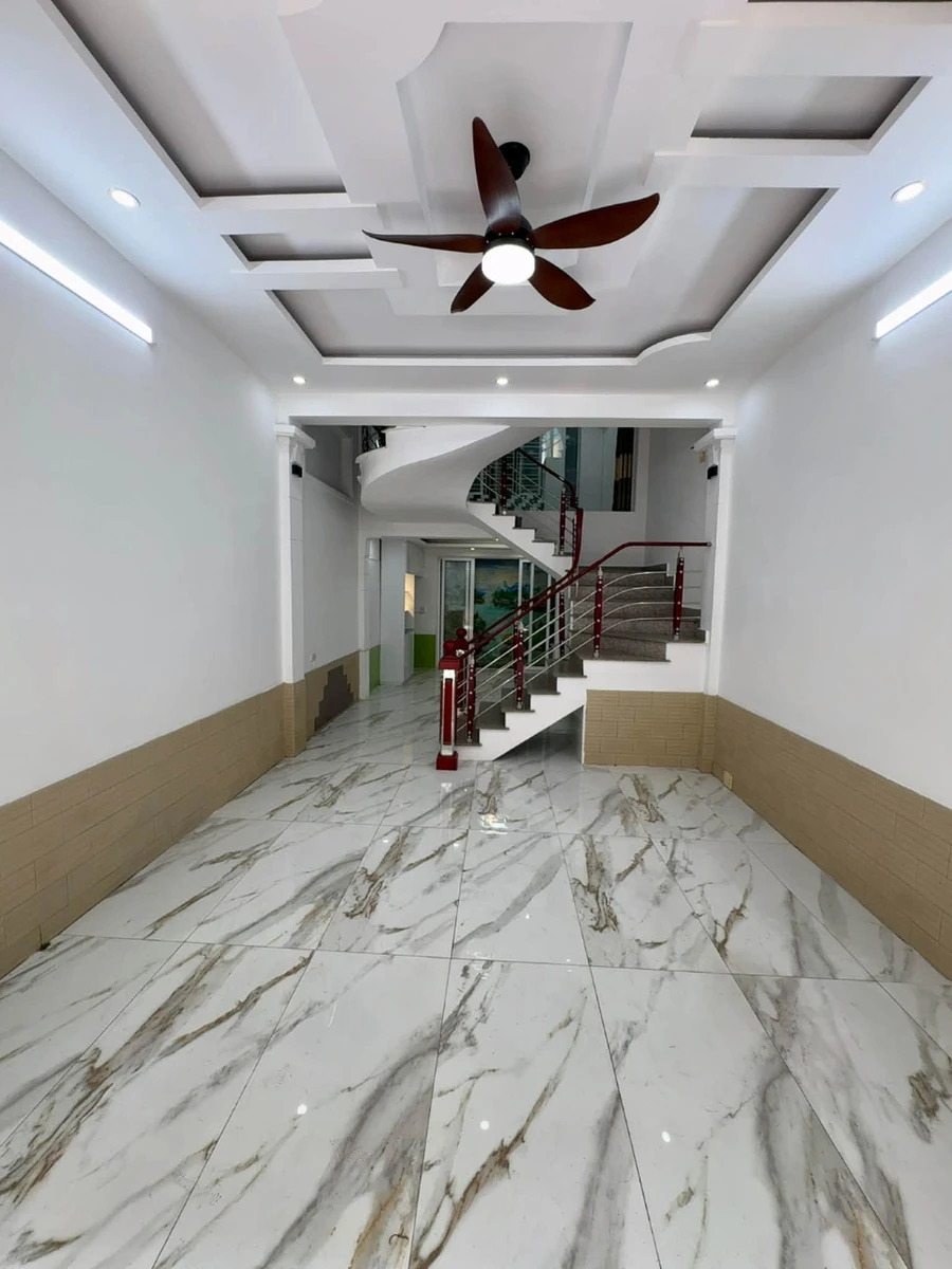 Bán nhà 4 tầng 57m2 đường Lạch Tray gần Đại học Hàng Hải, Hải Phòng - Ảnh thu nhỏ 2