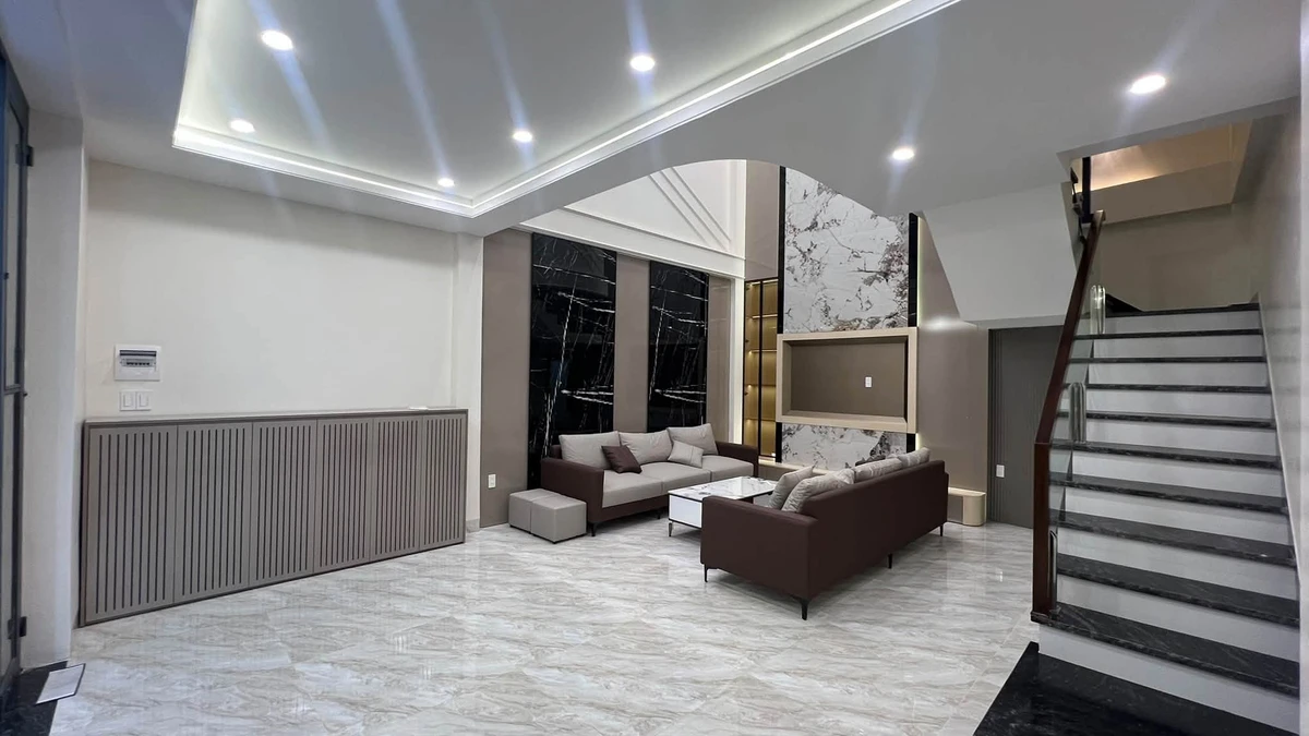 Bán nhà 4 tầng phố Hồ Sen 44m2 - 3,5 tỷ - Ảnh 1