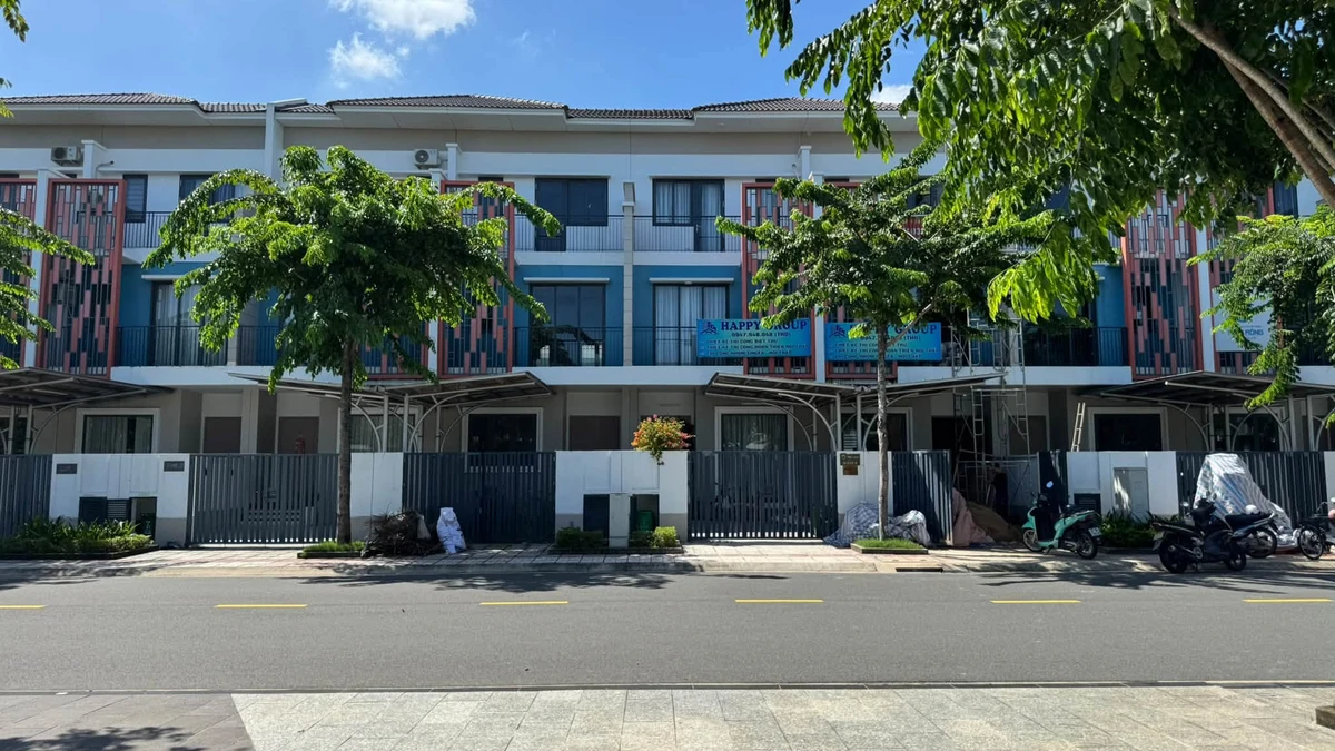 Bán nhà liên kế 1 trệt 2 lầu 100m2, 3,67 tỷ - Ảnh thu nhỏ 2