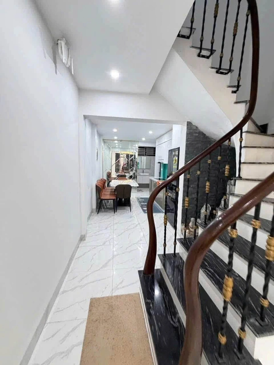 Cho thuê nhà 3 tầng 75m² 3 PN 4 WC Kim Ngưu - Ảnh thu nhỏ 2