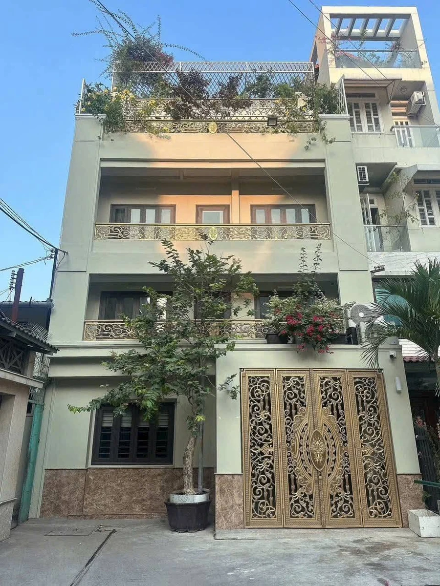 Bán nhà hẻm ô tô 83m2, trệt 4 lầu, thang máy gần Trần Hưng Đạo Quận 5, giá nhỉnh 17 tỷ - Ảnh 1