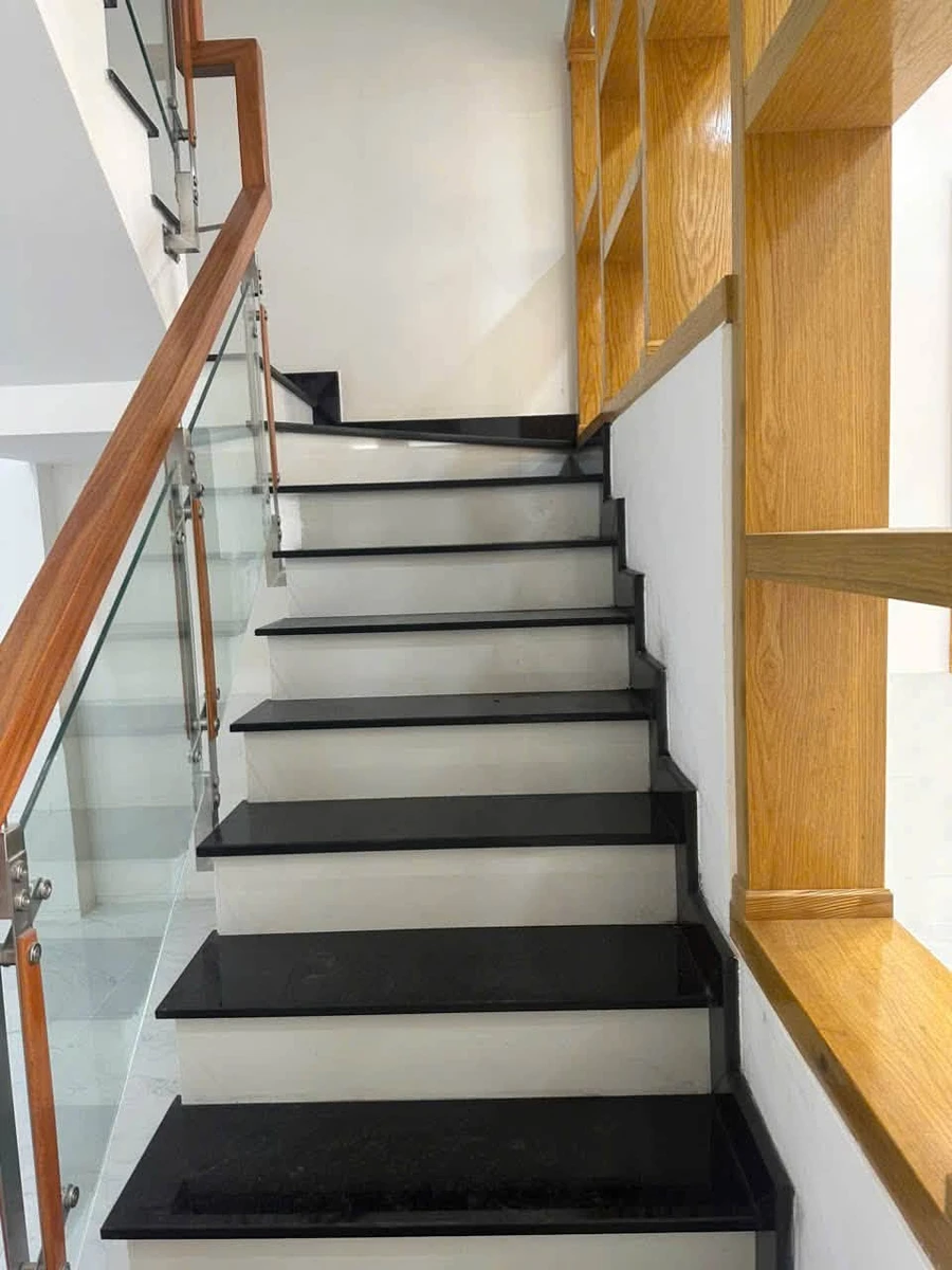 Bán nhà mặt tiền đường Thới Hòa 126m2, 1 trệt 1 lầu, 3PN, giá hơn 9 tỷ, Bình Chánh - Ảnh thu nhỏ 3