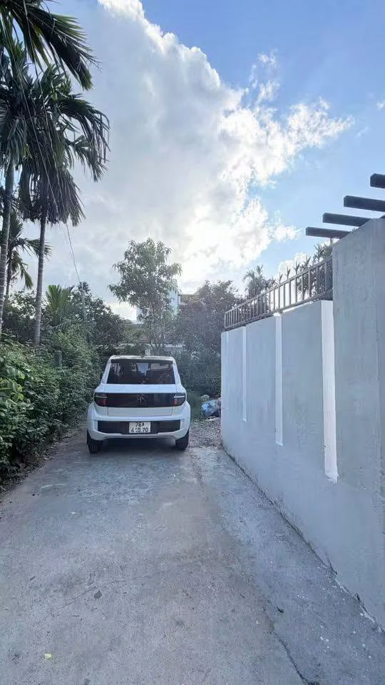Bán nhà mái Thái 2 PN, sân rộng tại Quảng Ngãi 120 m² - Ảnh 1