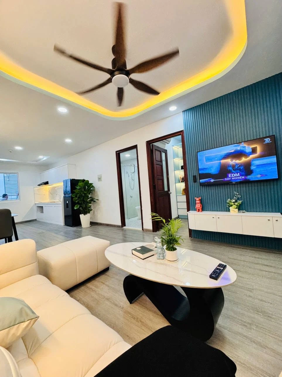 Bán căn hộ 2PN 73m2 full nội thất Vĩnh Điềm Trung Nha Trang 2,39 tỷ - Ảnh 1