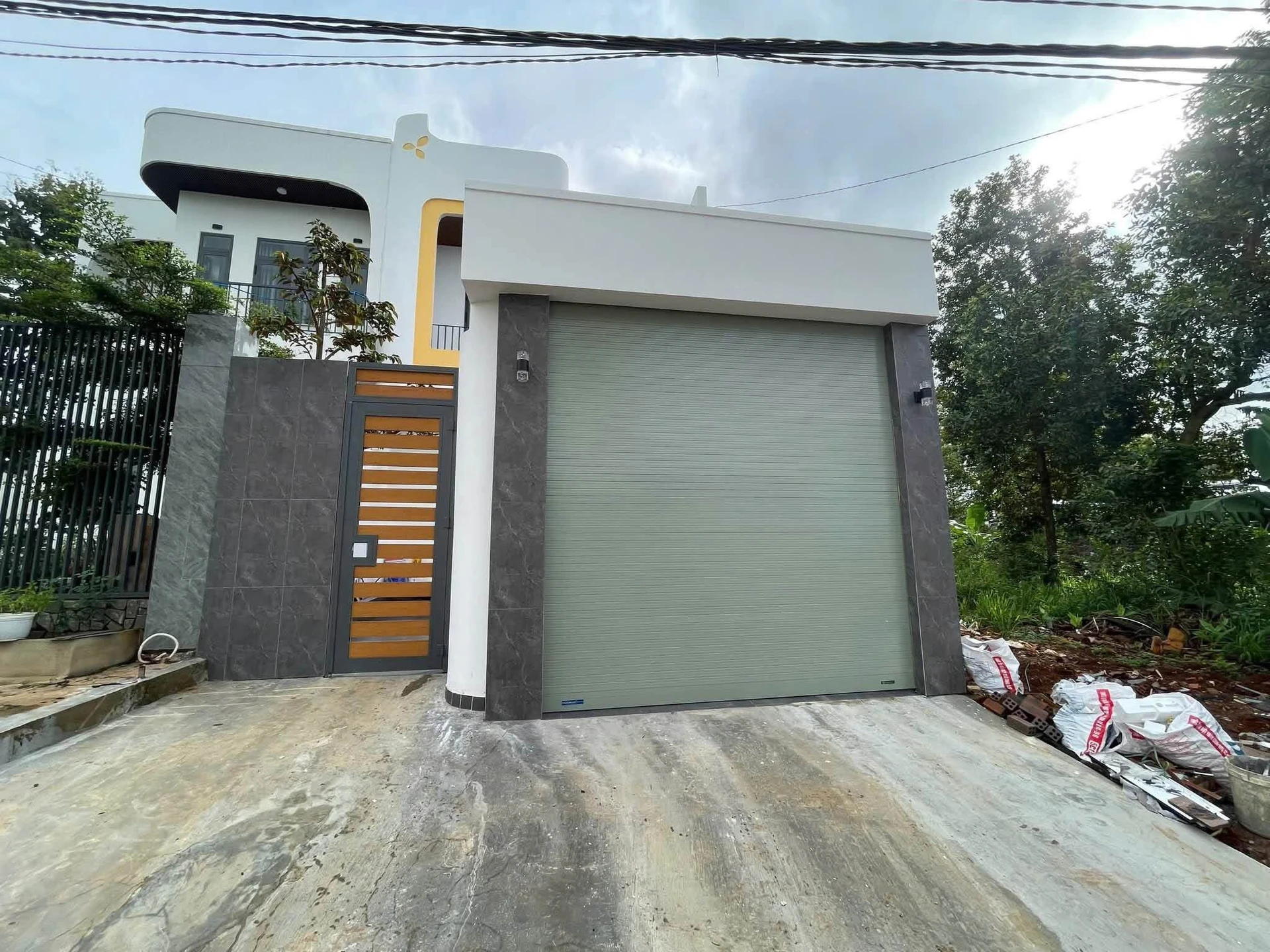 Bán nhà riêng 3PN 3WC 100m² hẻm Phùng Hưng Q.12 - Ảnh 1