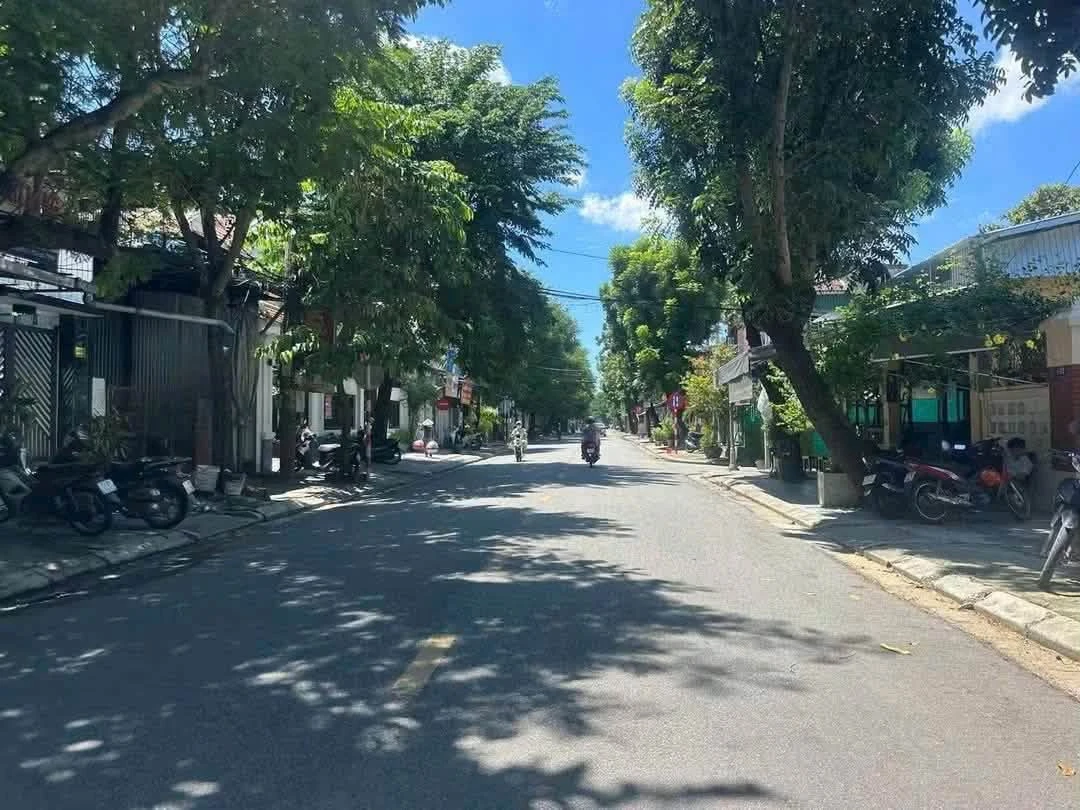 Bán nhà 2 tầng 2 mặt tiền 172,7m2 view sông TP Huế - Ảnh 1