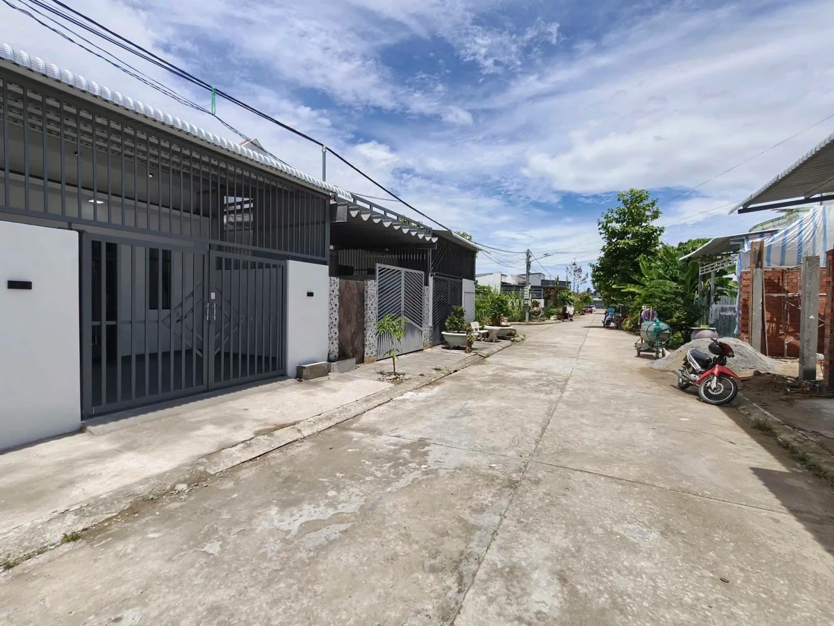 Bán nhà mới 2 phòng ngủ 97.5m² Châu Thành, Kiên Giang - Ảnh 1