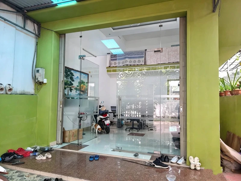 Bán nhà mặt tiền Đồng Tiến, Pleiku, 115.5m², 3 phòng