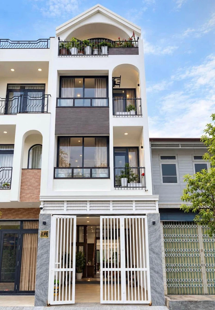 Bán nhà 4 tầng Đà Lạt 90m² 15.5 tỷ - Ảnh 1