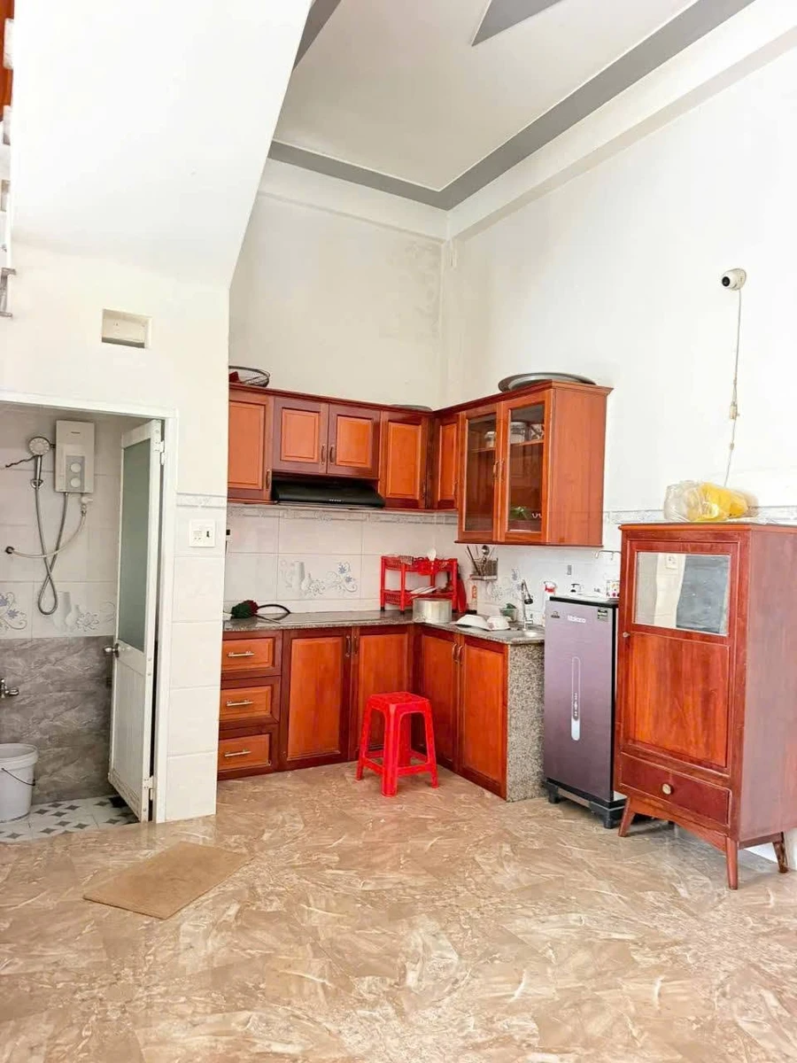 Bán nhà 3 tầng 40m2, 2PN 2WC gần chợ Phú Tài, Phường Bùi Thị Xuân, Quy Nhơn - Ảnh thu nhỏ 2