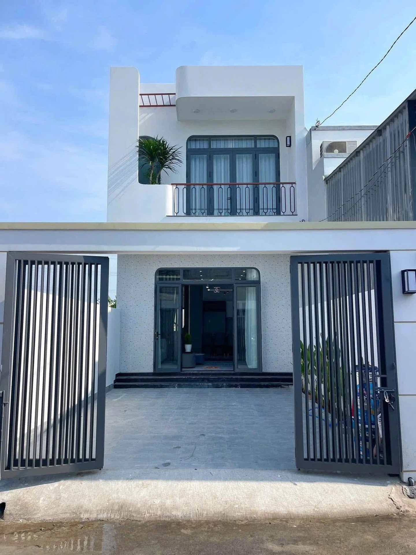 Bán nhà 2 lầu xây mới 100m2 gần Đồng Khởi - Ảnh 1