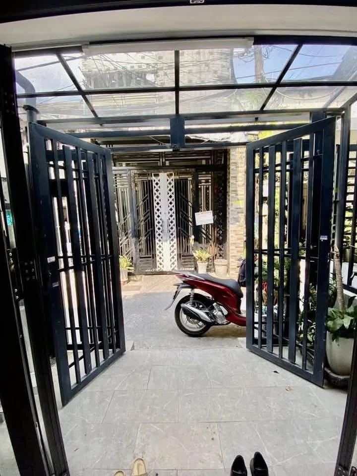 Bán nhà hẻm Phạm Thế Hiển 63m2, 1 trệt 1 lầu 3PN, giá 5,4 tỷ, Phường 6 Quận 8 - Ảnh 1