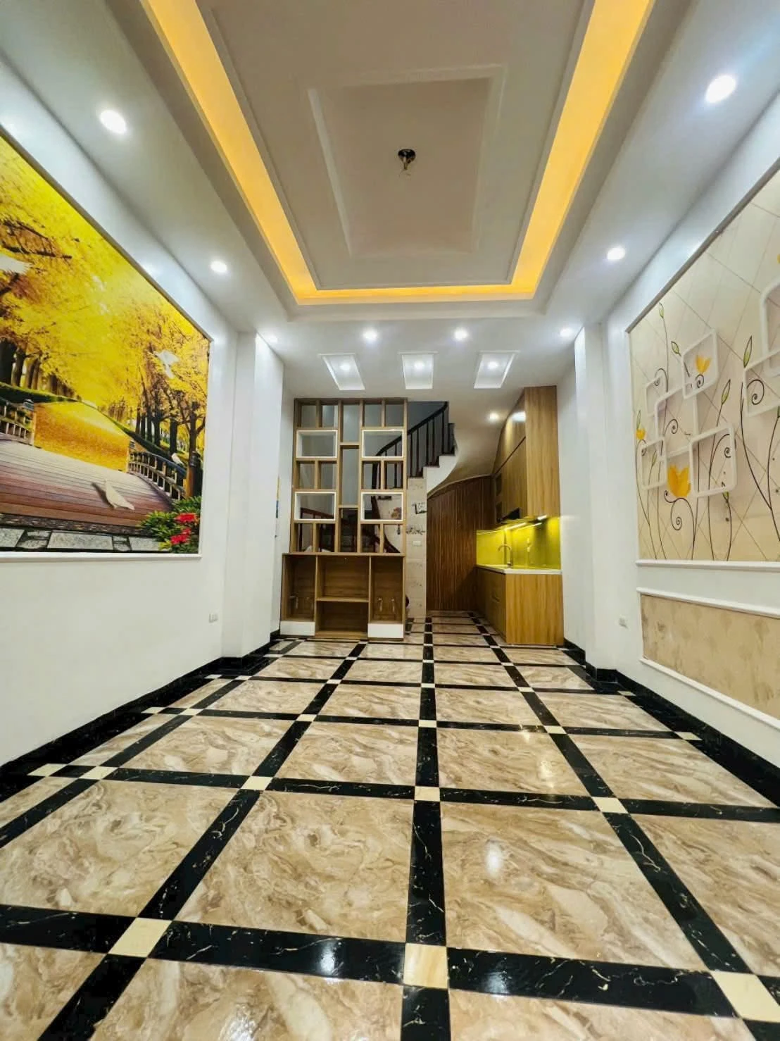 Bán nhà phố Trạm 40m2 x 5 tầng gần Aeon Long Biên, giá khoảng 7 tỷ - Ảnh 1