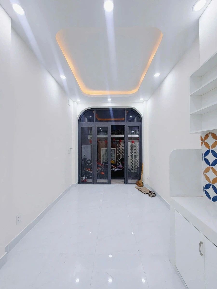 Bán nhà hẻm Tôn Đản Quận 4, 33.5m2, 1 trệt 1 lầu, 3PN, giá 3,899 tỷ - Ảnh thu nhỏ 3