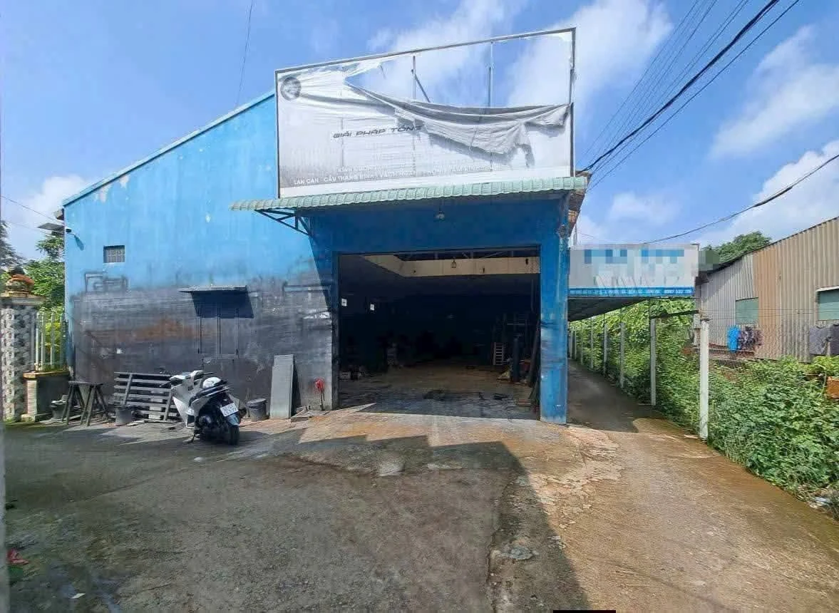 Bán kho xưởng mặt tiền 262m² Bến Lức Long An, 5 tỷ 400 triệu - Ảnh thu nhỏ 2