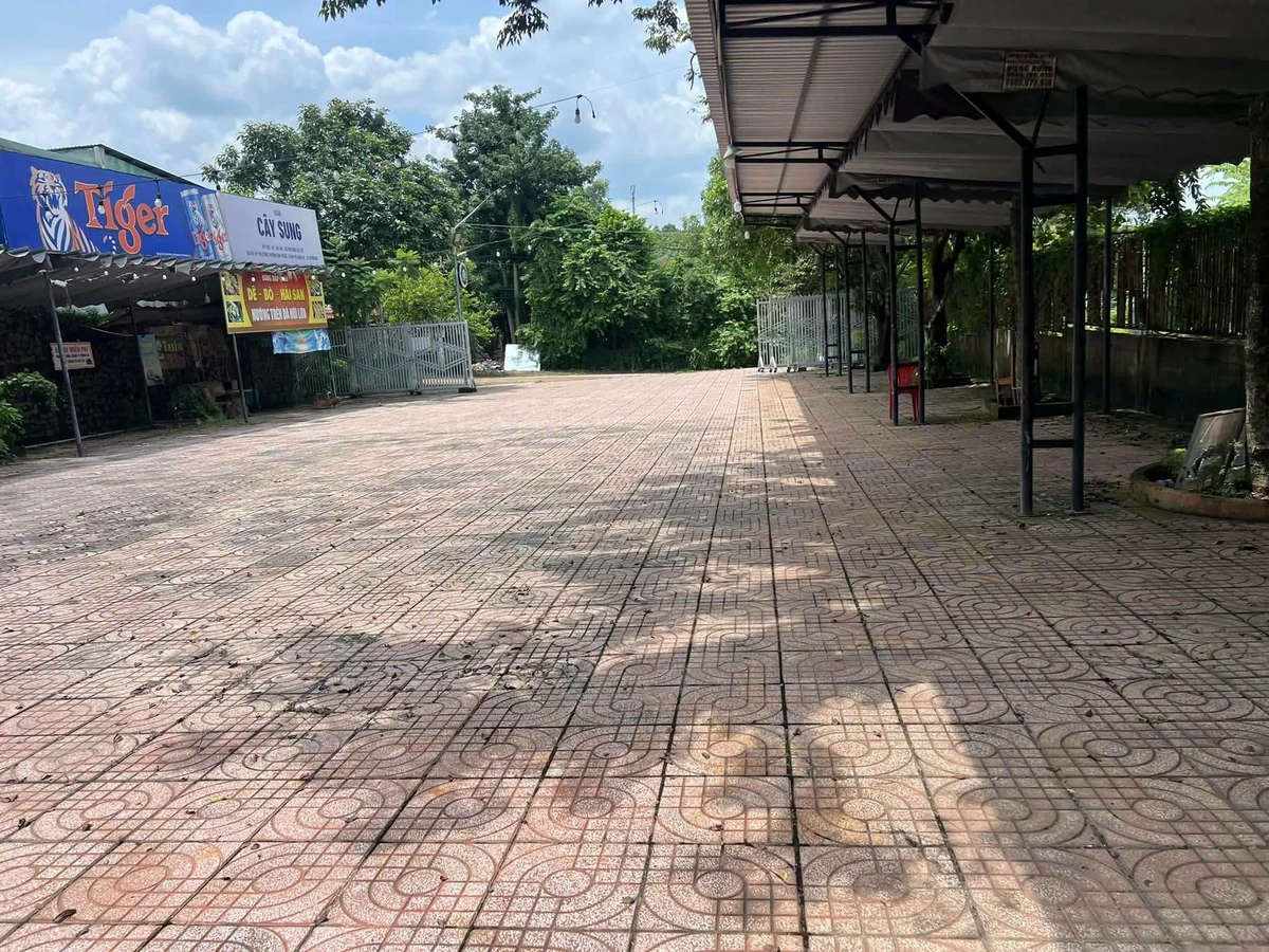 Bán mặt bằng kinh doanh nhà hàng, cafe sân vườn 250m² Đồng Xoài - Ảnh thu nhỏ 3