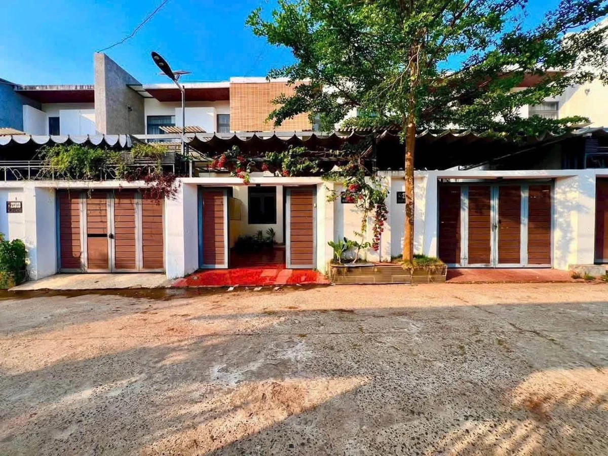 Bán nhà phố 3 PN full nội thất 105m2, Bình Tân - Ảnh 1