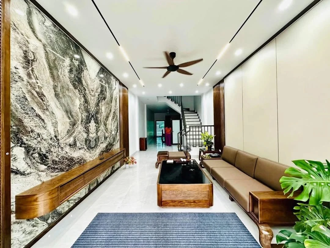 Bán nhà 3 tầng 72m² mặt phố Lương Thế Vinh Hải Dương 6 tỷ - Ảnh 1