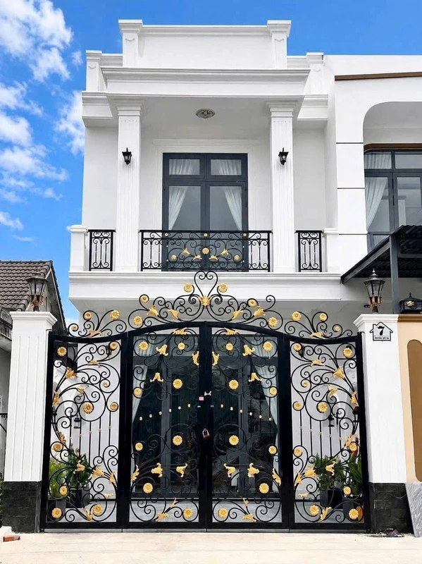 Bán nhà 3PN mới hoàn thiện Hòa Thành, Tây Ninh, 90m², 2.39 tỷ